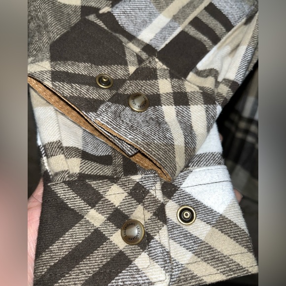 Legendary Whitetails Flannel Men Large - Picture 3 of 7